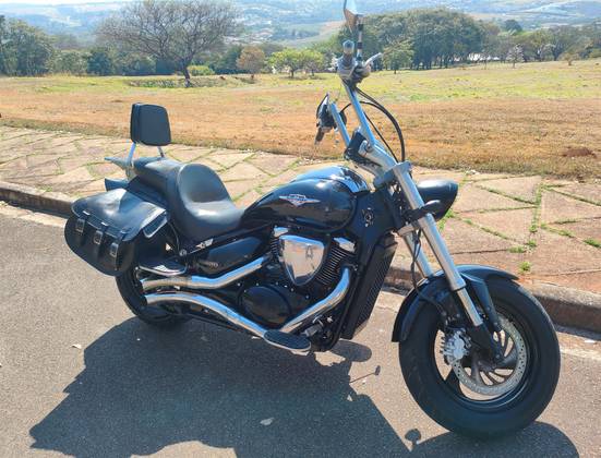 SUZUKI BOULEVARD M800 